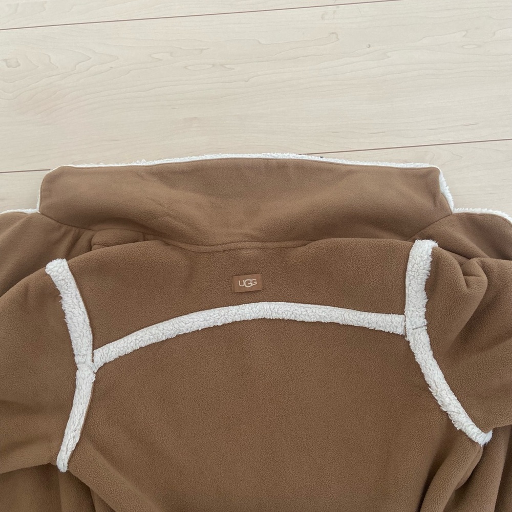 UGG Cream Textured Jacket - Picture 6 of 8
